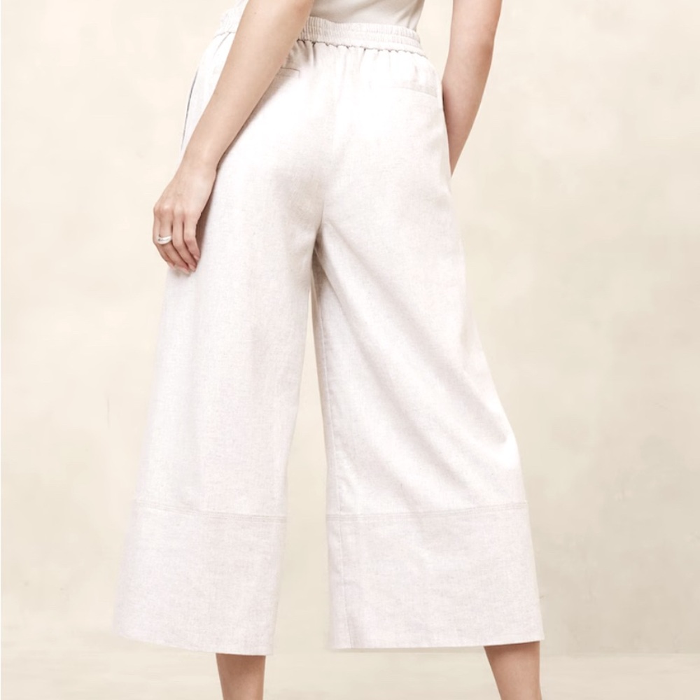 Banana Republic White linen blend Wide-Leg Pants. Size Medium. NWT. - Picture 2 of 6